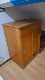 Retro kastje met bovenklep en roldeurtjes, Ophalen