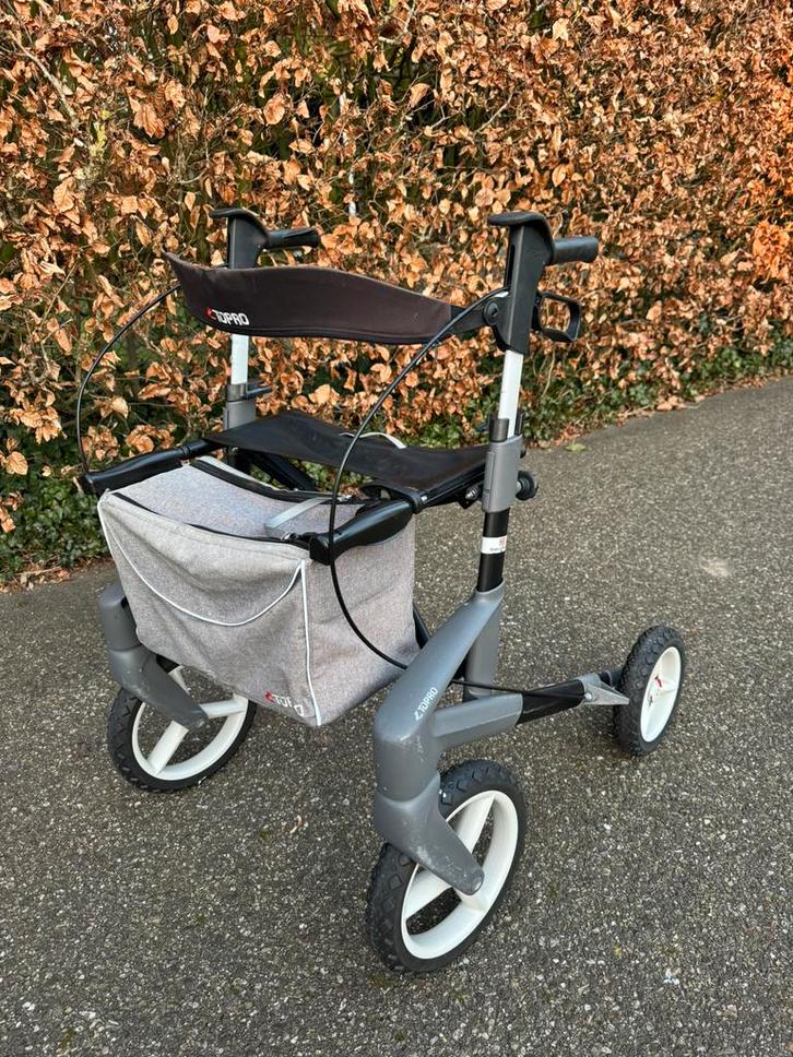 Rollator Topro Troja ATR Olympos zwart M, Diversen, Rollators, Gebruikt, Lichtgewicht, Opvouwbaar, Ophalen