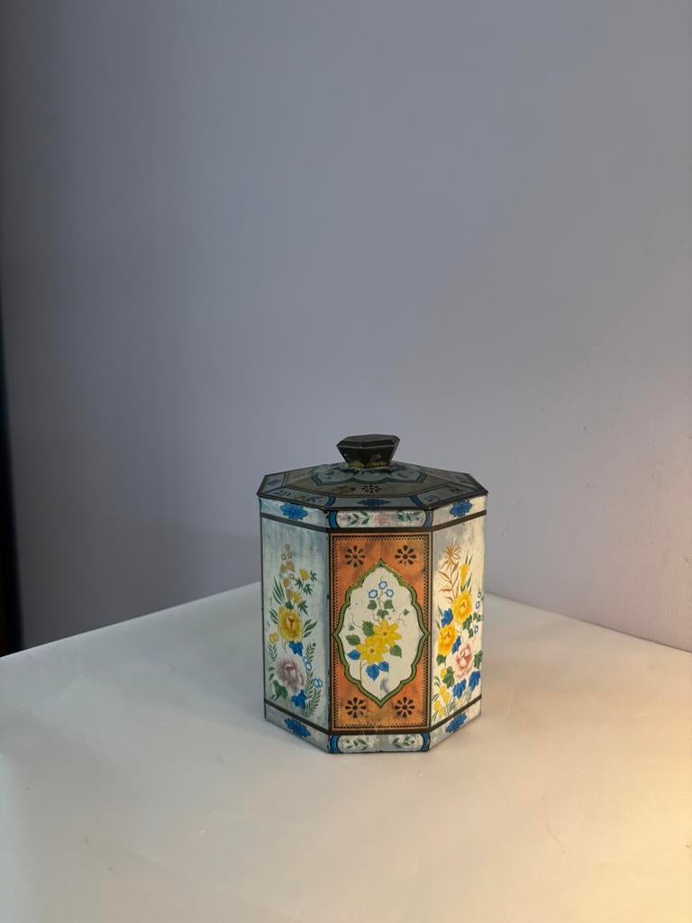 Vintage bloemen theeblik, Verzenden, Gebruikt, Thee