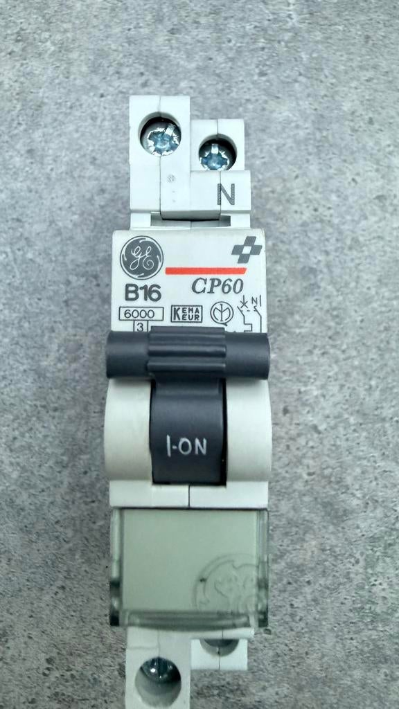 GE B16 16A Groepautomaat CP60 1P+N — Meterkast, Doe-het-zelf en Verbouw, Elektra en Kabels, Gebruikt, Overige typen, Ophalen of Verzenden