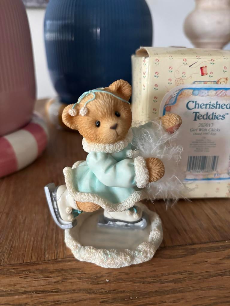 Cherished Teddies Shannon schaatsbeer, Verzenden, Zo goed als nieuw, Beeldje, Cherished Teddies