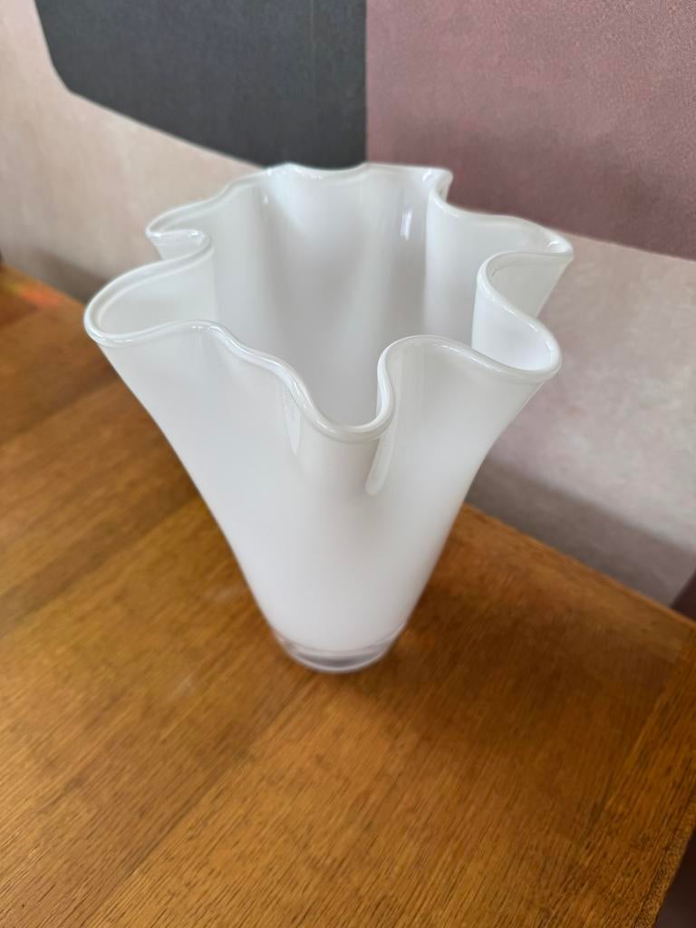 Vintage zakdoek / Wave vaas glas, Ophalen of Verzenden, Overige kleuren, Glas, Minder dan 50 cm