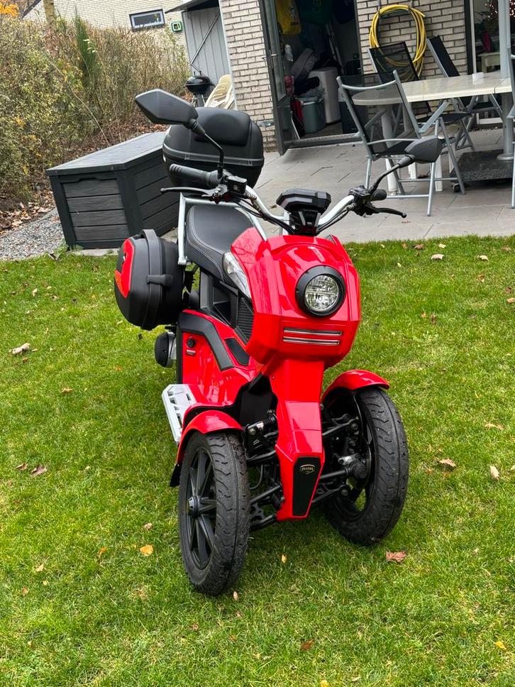 Elektronische Doohan Itank - Zo goed als nieuw (2023), Fietsen en Brommers, Brommeronderdelen | Scooters, Zo goed als nieuw, Overige merken