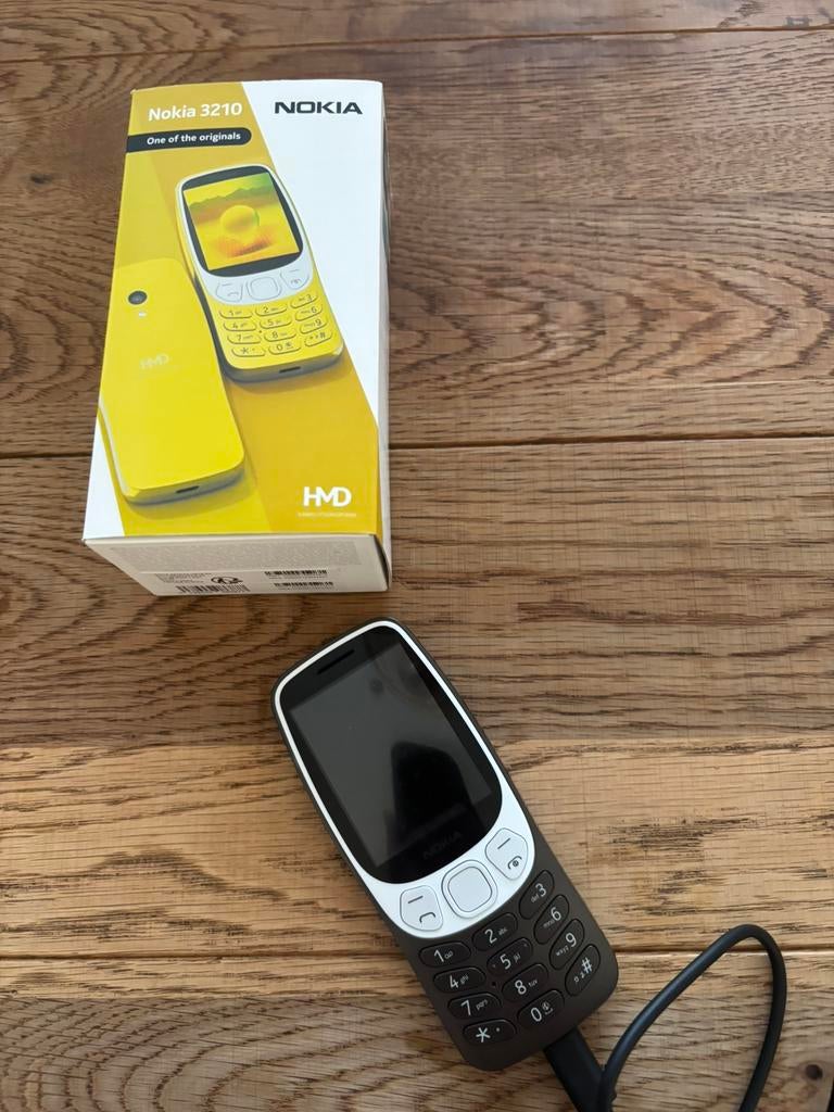 Nieuw in doos Nokia 3210 TA - 1618 DS, Telecommunicatie, Mobiele telefoons | Nokia, Zwart, Fysiek toetsenbord, Nieuw, Ophalen of Verzenden