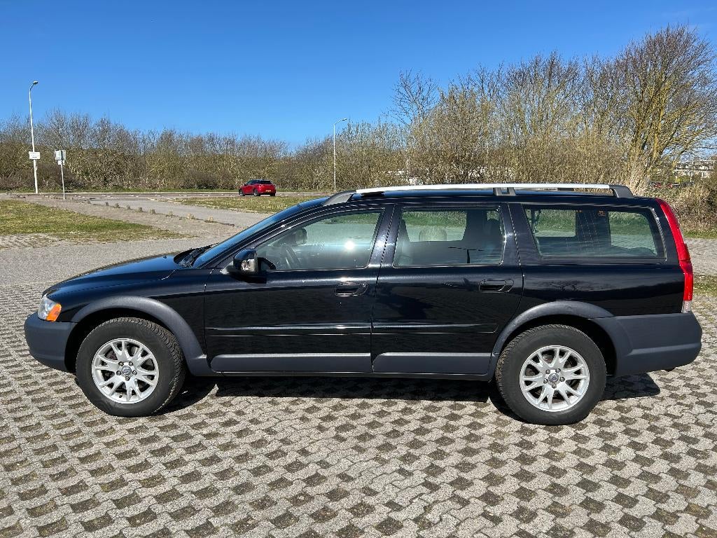 Volvo XC70 2.5 T AWD 2007 Zwart, nieuwe koppeling, 1800 kg, Zwart, 1618 kg, XC70