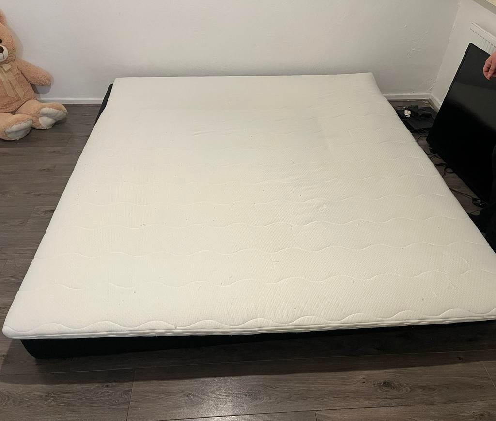 Comfortabel tweepersoons matras met bedbodem (topper), Ophalen, Tweepersoons, Zo goed als nieuw, Matras