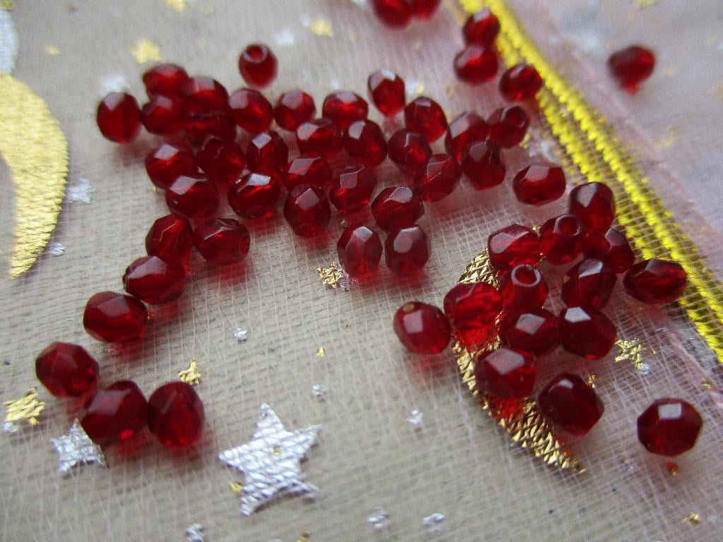 52/ partij rode tsjechische crystal kralen, Hobby en Vrije tijd, Kralen en Sieraden maken, Ophalen of Verzenden, Nieuw, Kraal