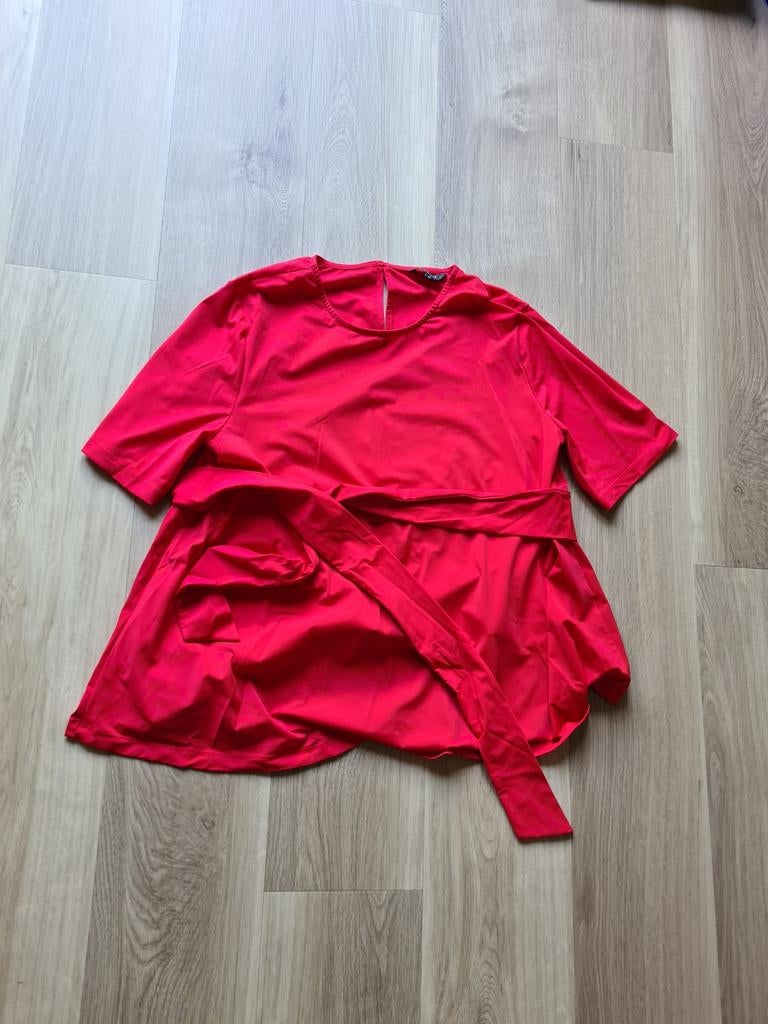 NIKKIE top travelstof kleur rood maat 42, Verzenden, Zo goed als nieuw, Maat 42/44 (L), Rood