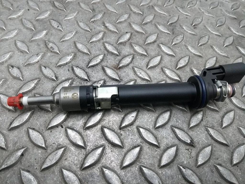 VOLKSWAGEN TOUAREG BRANDSTOF INJECTOR / VERSTUIVER 2018, Ophalen of Verzenden, Gebruikt, Stiba lid