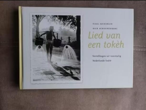 Lied van een tokeh ( Ned. Indie) door T. Aeckerlin, Boeken, Geschiedenis | Vaderland, Zo goed als nieuw, 20e eeuw of later, Ophalen of Verzenden