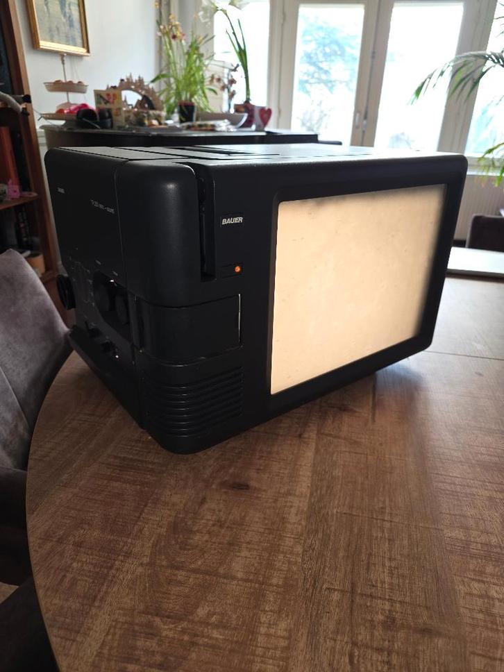 Bauer TR200 Retro Sound 8mm filmprojector, Verzamelen, Fotografica en Filmapparatuur, Projector, 1960 tot 1980, Ophalen