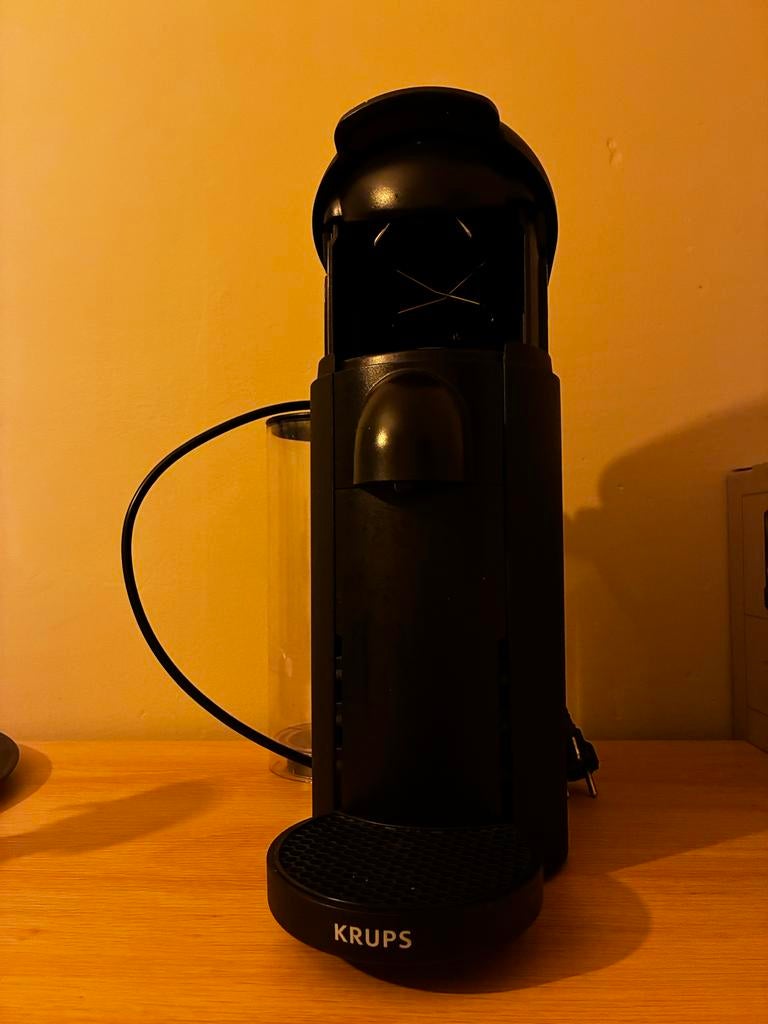 Krups nespresso vertuo koffieapparaat, Koffiemachine, Ophalen of Verzenden, Zo goed als nieuw, 1 kopje