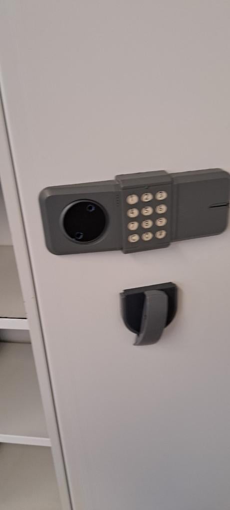 Gebruikte kluis met codeslot - 190cm hoog, Ophalen