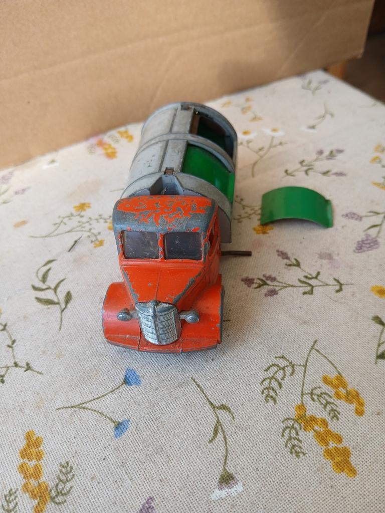 Oranje/grijze bedford vuilniswagen.  Dinky toys, afbouwen, Hobby en Vrije tijd, Ophalen of Verzenden, Dinky Toys