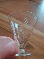 Vintage borrelglas met gravure, Antiek en Kunst, Ophalen