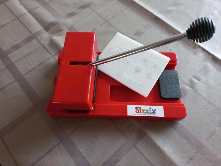 Sizzix Stansmachine voor creatieve projecten, Hobby en Vrije tijd, Knutselen, Gebruikt, Gereedschap of Toebehoren, Ophalen