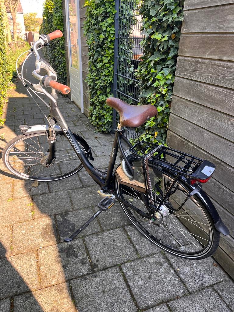 Gazelle stadsfiets, zwart, 7 versnellingen, Fietsen en Brommers, Fietsen | Dames | Damesfietsen, Ophalen, Velgrem, Versnellingen