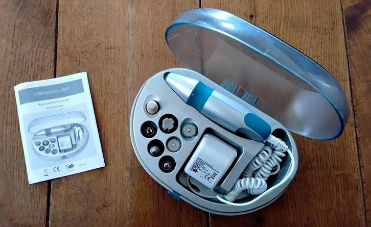 Manicure/pedicure set - manicure - pedicure - + handleiding, Witgoed en Apparatuur, Persoonlijke-verzorgingsapparatuur, Zo goed als nieuw