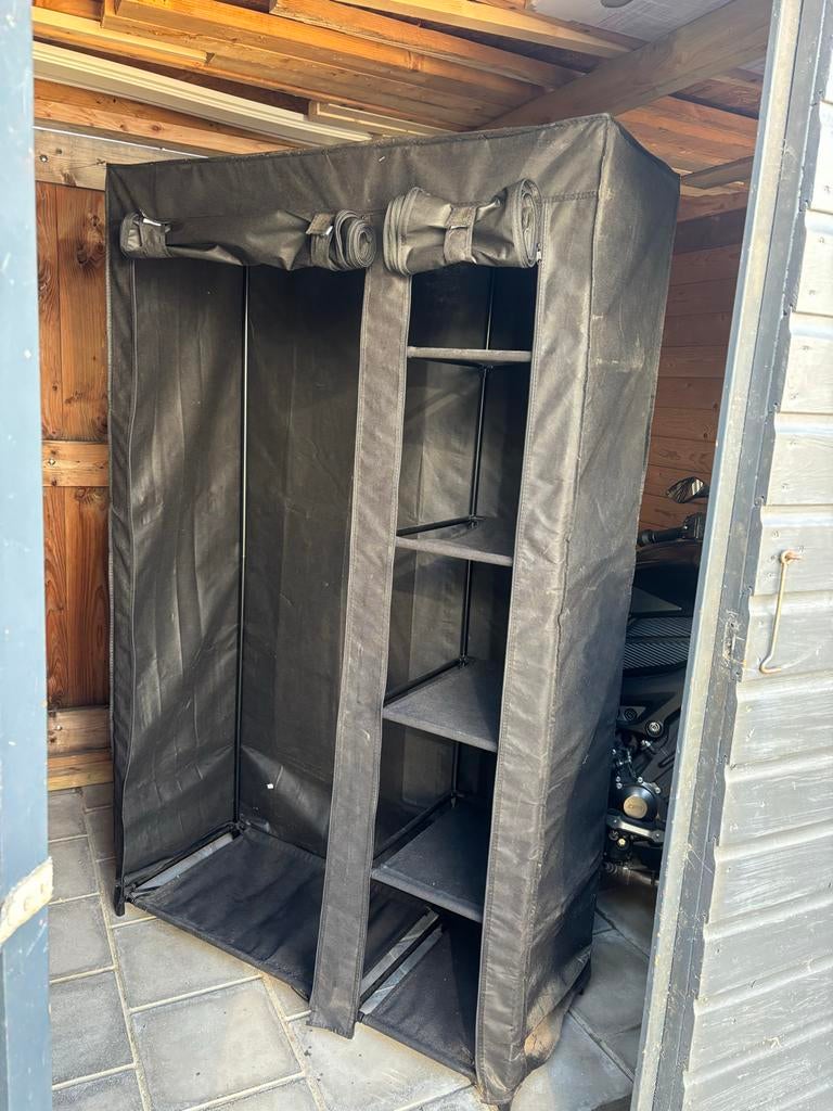 Stoffen kledingkast voor garage of opslag, Huis en Inrichting, Kasten | Kledingkasten, Ophalen, Gebruikt, 100 tot 150 cm, 150 tot 200 cm