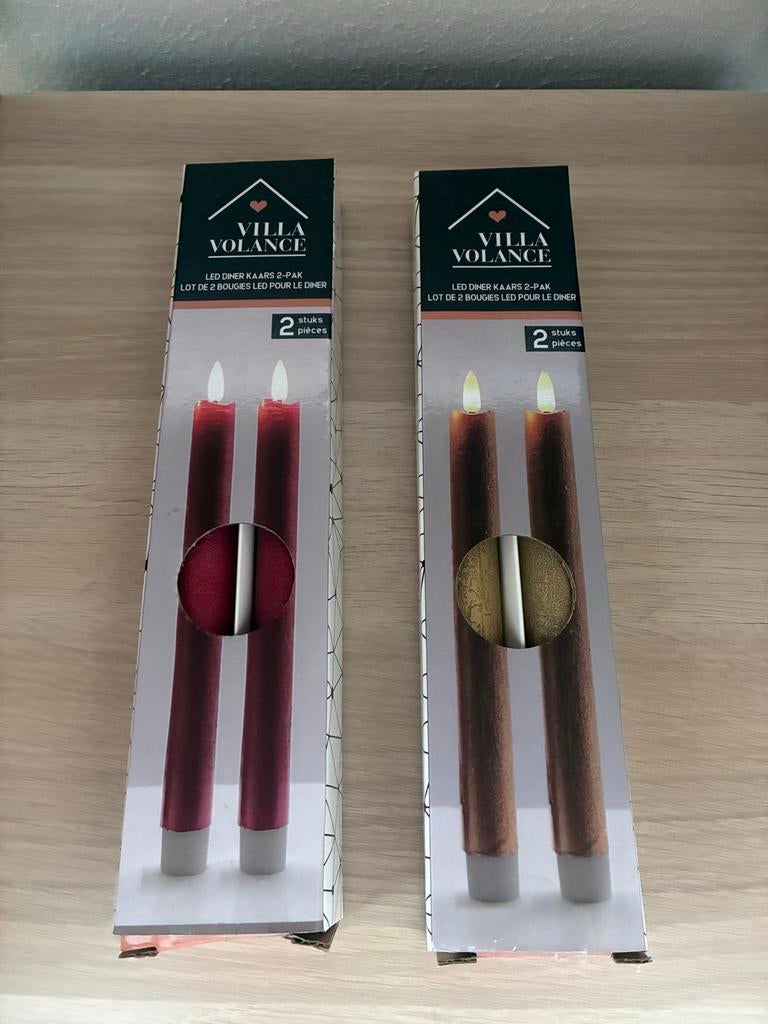 4 LED Kaarsen: 2 Rood, 2 Goud - Villa Volance, Huis en Inrichting, Kunststof, Nieuw, Ophalen of Verzenden, Kaars