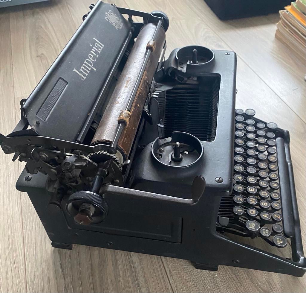 Vintage IMPERIAL Typemachine, Ophalen