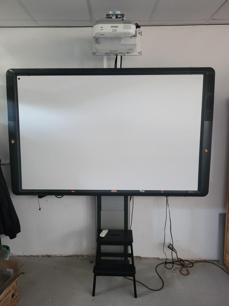 Epson Projector met ActivBoard Digitaal Schoolbord, Ophalen, Gebruikt, HD (720), Epson