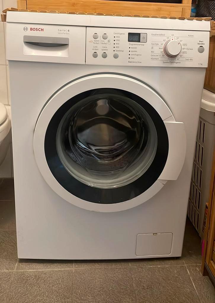 Wasmachine Bosch WAQ28363NL van 2018, Witgoed en Apparatuur, Wasmachines, Gebruikt, Voorlader, 6 tot 8 kg, Minder dan 85 cm, 1200 tot 1600 toeren