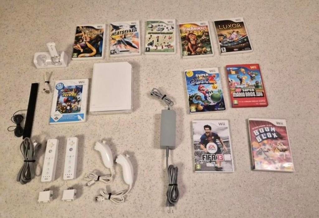 Nintendo wii complete set, Spelcomputers en Games, Ophalen, Met 2 controllers