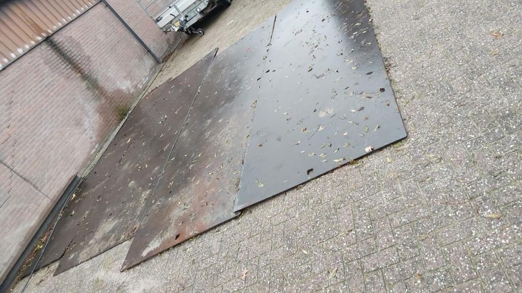 Stalen rijplaten 1,5 x 5 meter 15mm