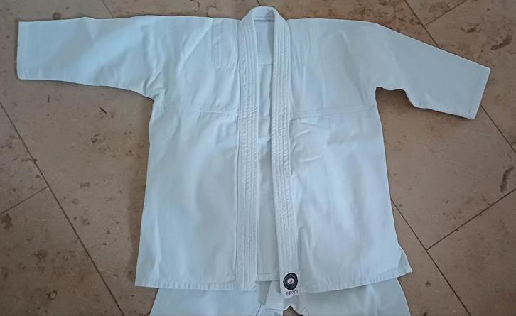 Judopak maat 122/128 - Ideaal voor jonge judoka's, Sport en Fitness, Vechtsporten en Zelfverdediging, Gebruikt, Judo, Vechtsportpak