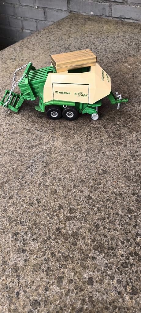 Ballenpers siku 1.32, Ophalen of Verzenden, Zo goed als nieuw, Tractor of Landbouw, SIKU