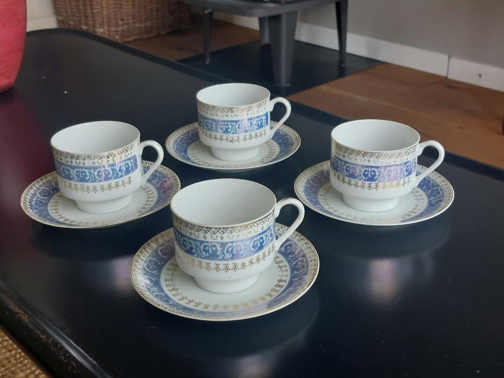 4 kop en schotels met blauw en goud patroon, Ophalen of Verzenden