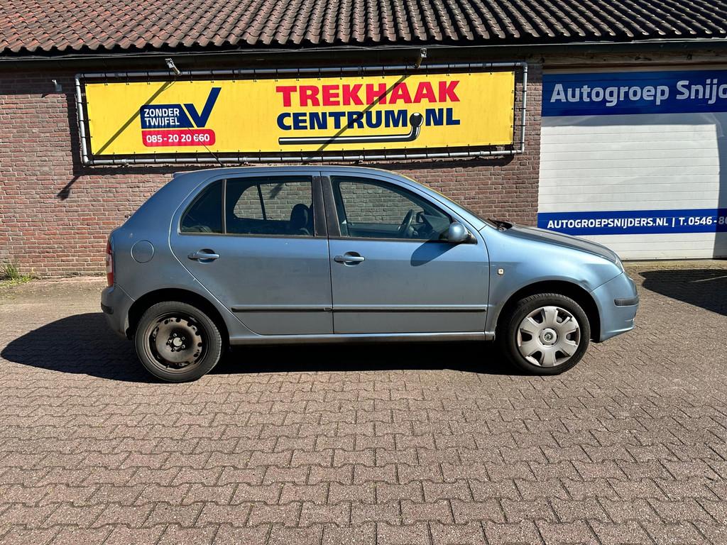 Skoda Fabia 1.4-16V Spirit+ NWE APK, Voorwielaandrijving, 4 cilinders, Blauw, Origineel Nederlands
