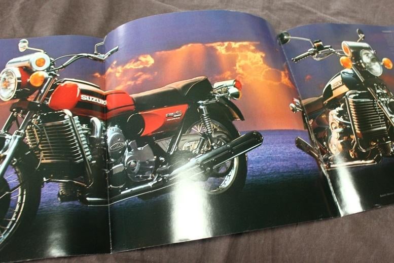 Suzuki RE% Rotary Wankel motorfiets verkoop folder brochure, Motoren, Ophalen of Verzenden, Suzuki