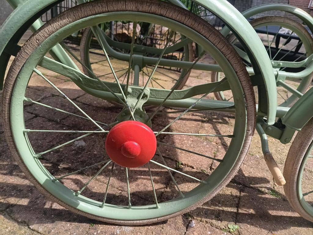 Ouderwetse wandelwagen met kippen beschildering, Ophalen of Verzenden