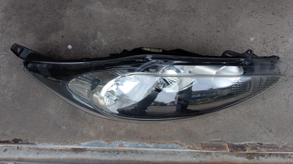 Koplamp unit rechts gebruikt Ford Fiesta bouwjaar 2011, Ophalen of Verzenden, Ford