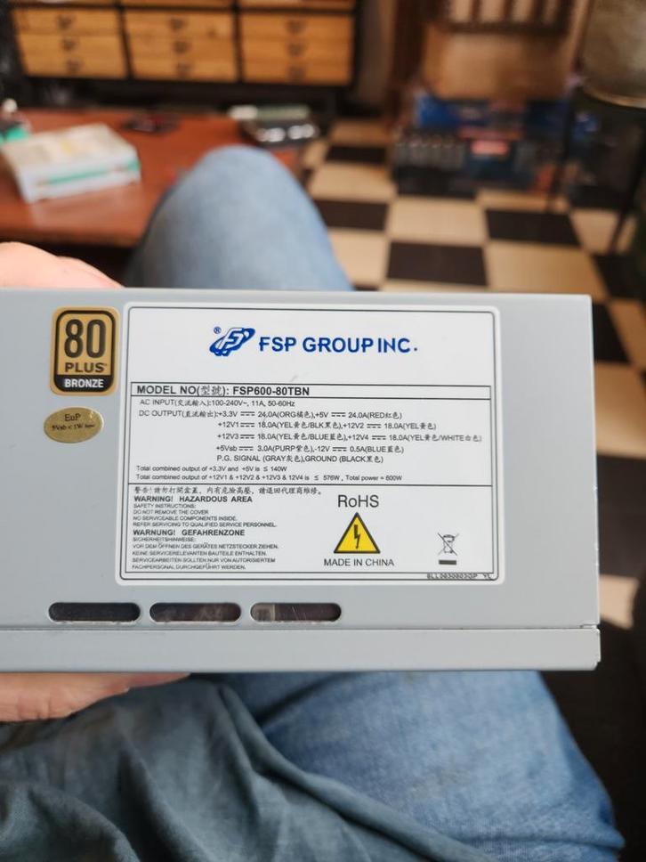 FSP Group Inc. FSP600-80TBN Voeding Computer 600W, Computers en Software, Interne voedingen, Zo goed als nieuw, Ophalen of Verzenden