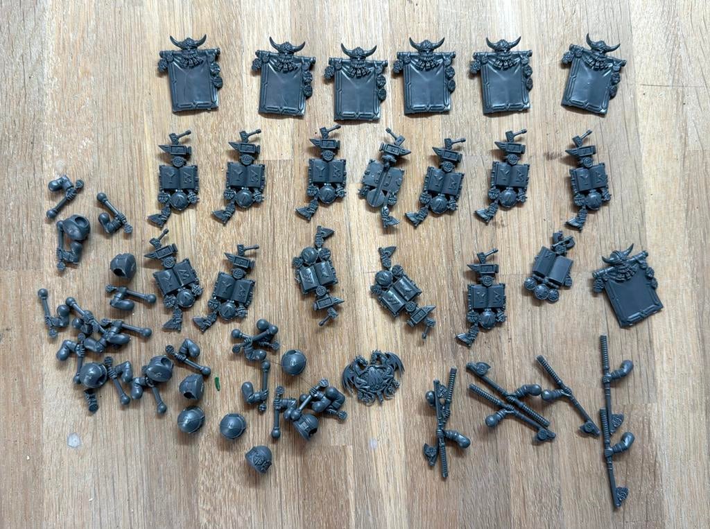 Warhammer dwarf musician / banner bits, Hobby en Vrije tijd, Wargaming, Ophalen of Verzenden, Zo goed als nieuw, Warhammer