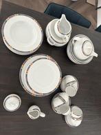 8-delig servies met geometrisch patroon, Ophalen, Gebruikt, Keramiek, Overige stijlen