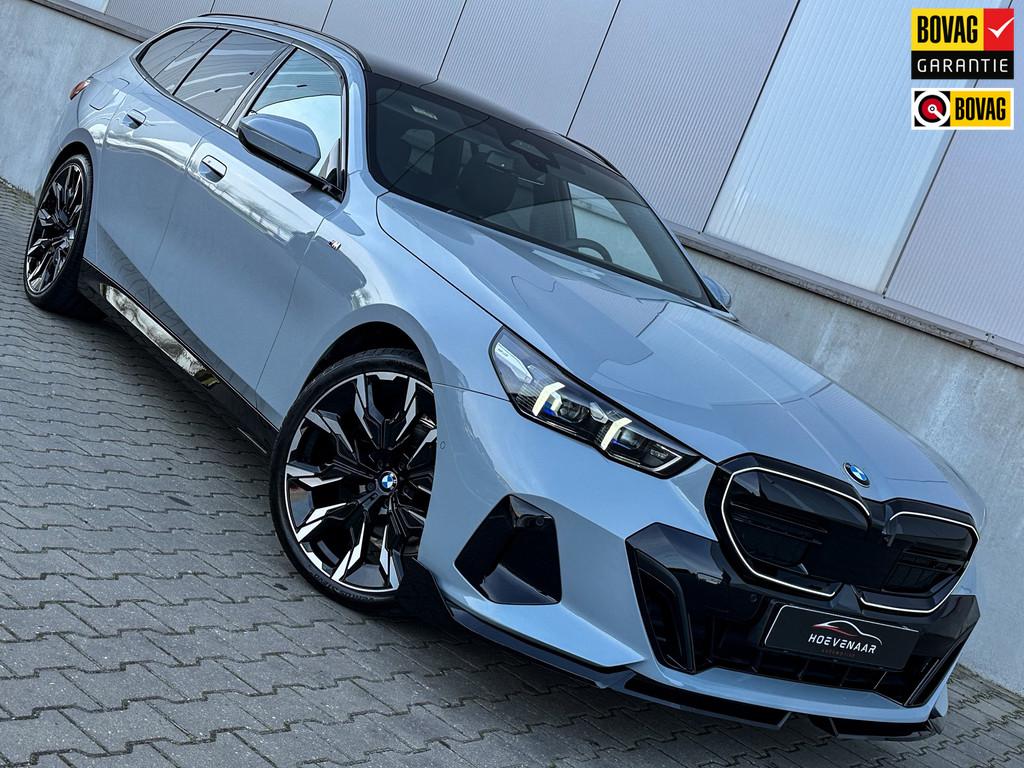 BMW 5-serie Touring 520i M-sport 21Inch M5 Performance H&K C, Auto's, Automaat, Achterwielaandrijving, Gebruikt, Zwart