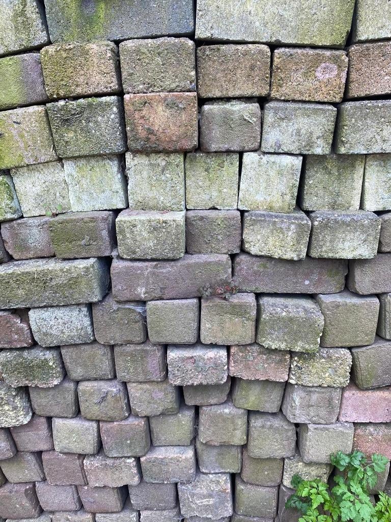 Gratis klinkers . Zelf ophalen, Ophalen, Gebruikt, Beton, Klinkers
