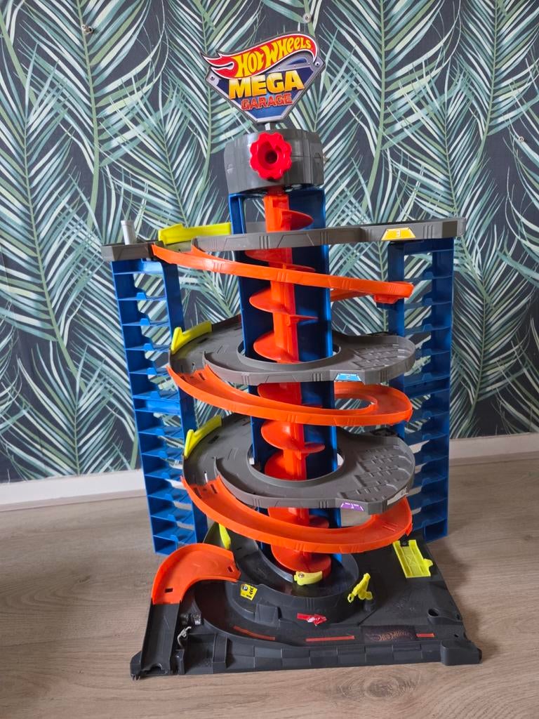 Hot Wheels garage / autobaan, Ophalen, Zo goed als nieuw, Handmatig, Hot Wheels