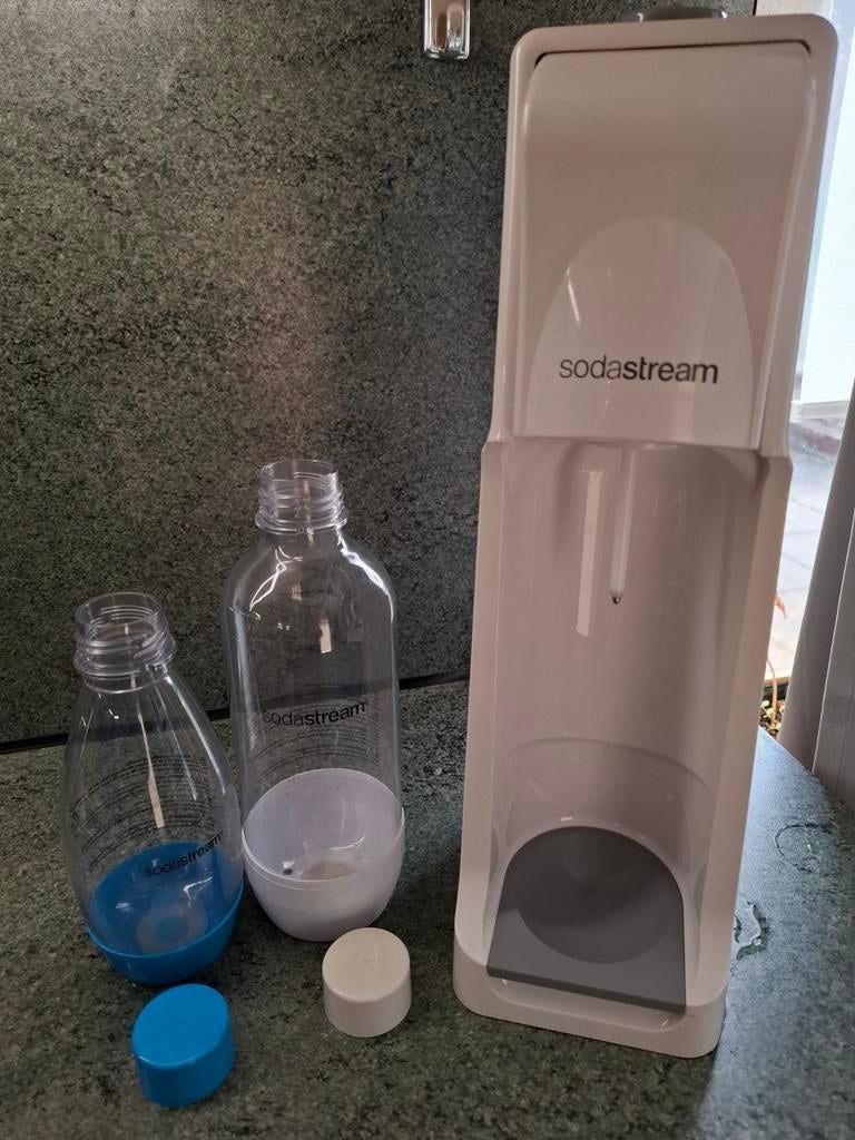Soda stream sodastream met 2 flessen, Ophalen, Zo goed als nieuw