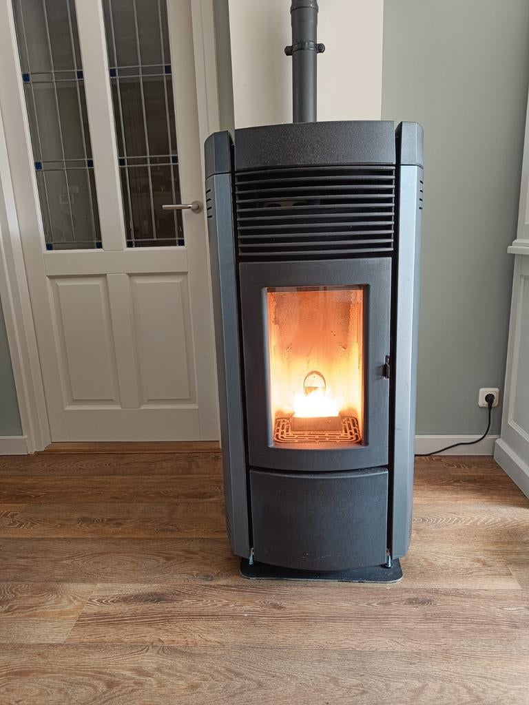 MCZ MUSA C/AIR pelletkachel, Ophalen, Overige brandstoffen, Zo goed als nieuw, Pelletkachel