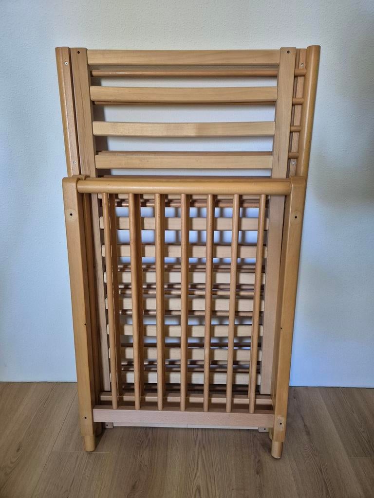 Gratis! Houten ledikantje zonder schroeven, Kinderen en Baby's, Babywiegjes en Ledikanten, Ophalen, Gebruikt, Ledikant