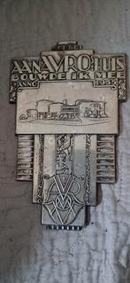 Avro plaquette 1935, verzilverd, ontwerp Chris van der Hoef, Antiek en Kunst, Ophalen of Verzenden