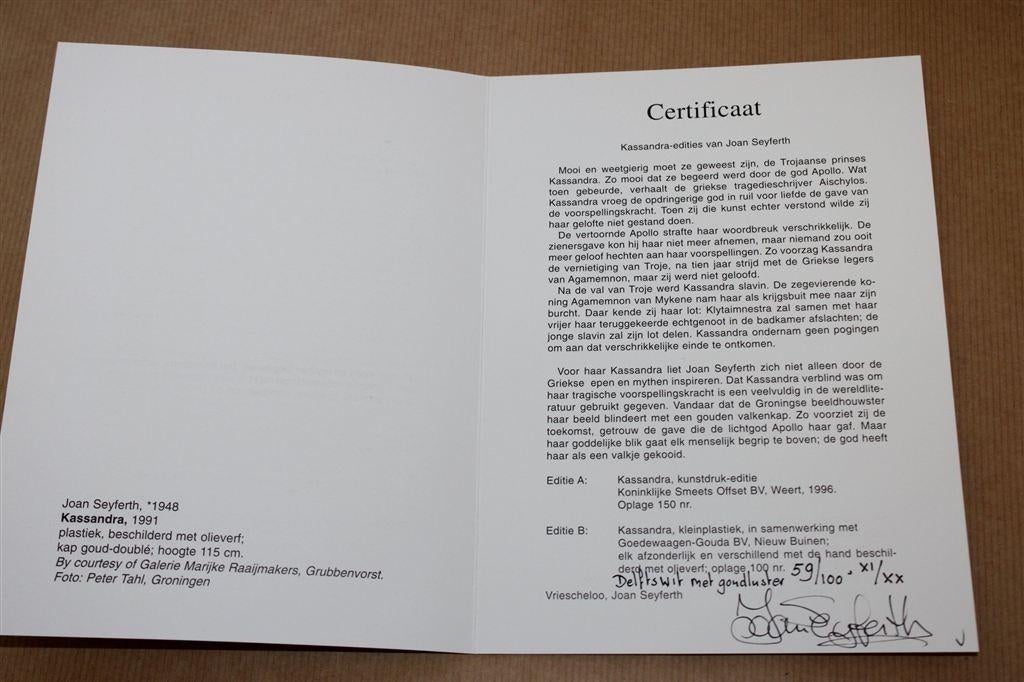 Joan Seyferth's Sterke Vrouwen. Gesigneerd !!, Ophalen of Verzenden, Zo goed als nieuw