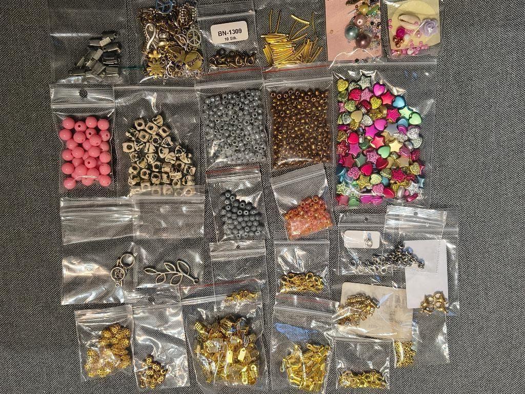 Leuke partij kralen en findings, Hobby en Vrije tijd, Kralen en Sieraden maken, Ophalen of Verzenden, Nieuw, Kraal