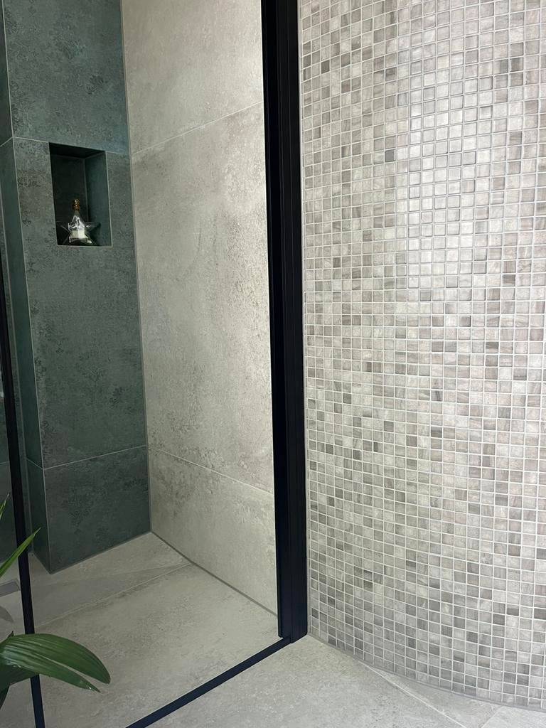 Restpartij wand/vloertegels 100x100 en mozaïek 2,5x2,5  cm, Doe-het-zelf en Verbouw, 60 cm of meer, Nieuw, Ophalen of Verzenden