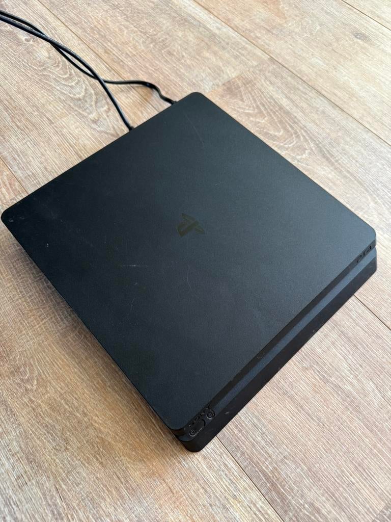 Playstation, PS4 1TB met controller, Spelcomputers en Games, Spelcomputers | Sony PlayStation 4, Ophalen, Zo goed als nieuw, Met 1 controller